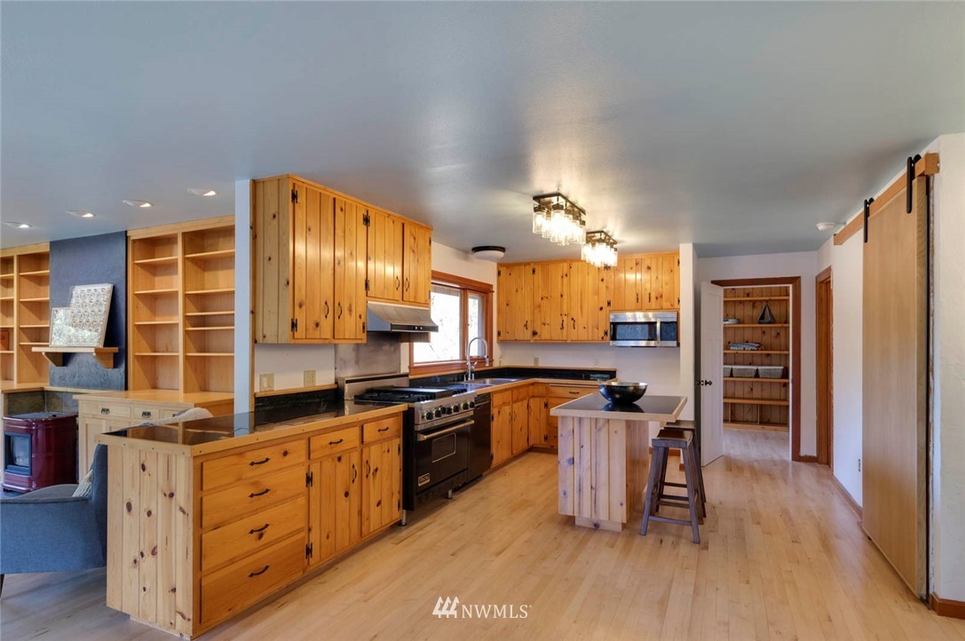 240 Sand Road Port Townsend, WA 98368 - Photo 7 of 38 Gallery Image 7