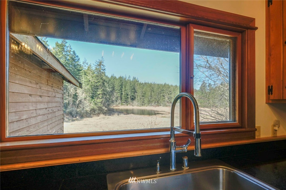 240 Sand Road Port Townsend, WA 98368 - Photo 10 of 38 Gallery Image 10