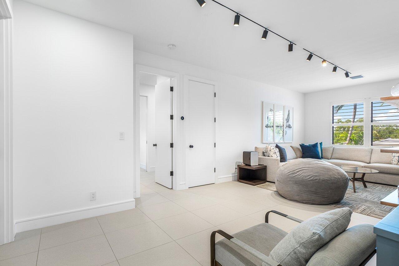 781 Southwest 18th Street Boca Raton, FL 33486 - Photo 37 of 80 781 SW 18th Street - Boca Raton (34)