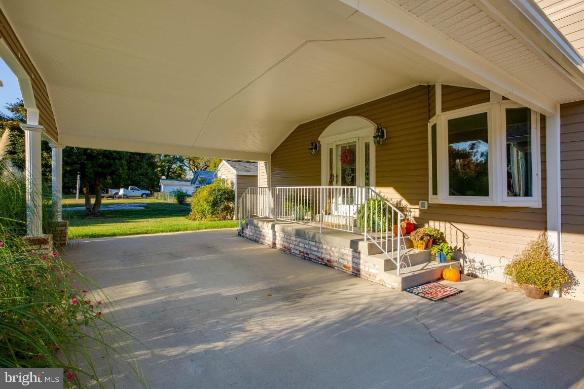 17432 Rock Point Road Newburg, MD 20664 - Photo 5 of 63