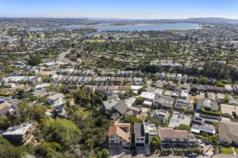 $2,300,000 | 2431 Wilbur Avenue, San Diego, CA 92109