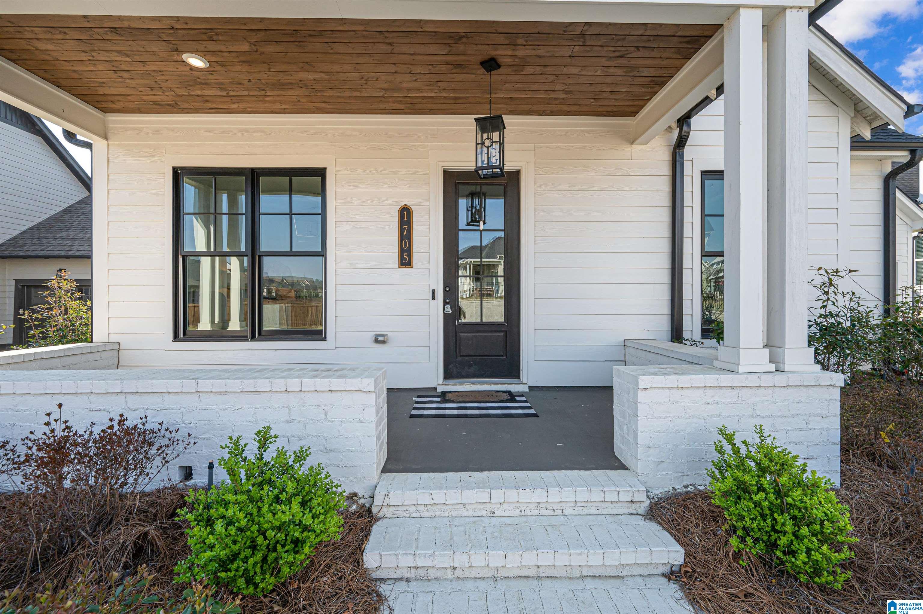 1705 Coates Pass Birmingham, AL 35244 - Photo 4 of 73