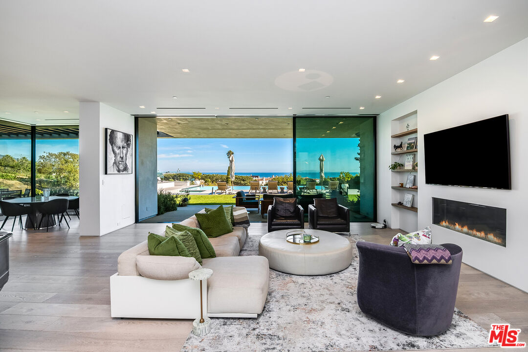 23919 Malibu Road Malibu, CA 90265 - Photo 7 of 31