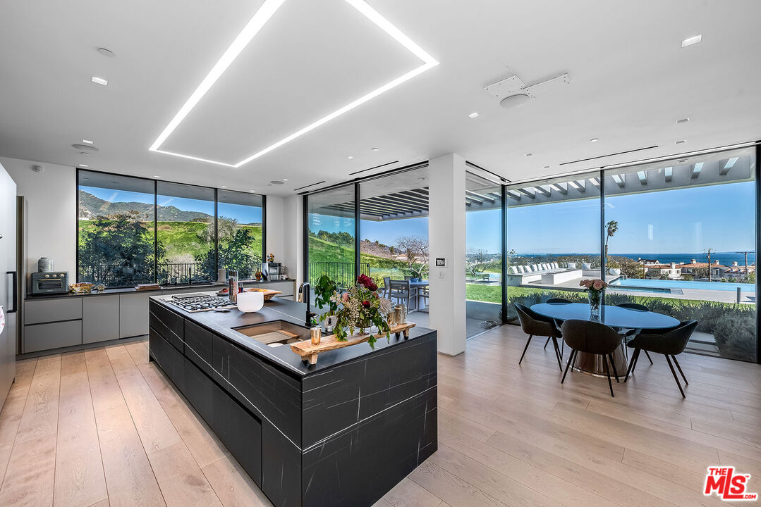 23919 Malibu Road Malibu, CA 90265 - Photo 8 of 31