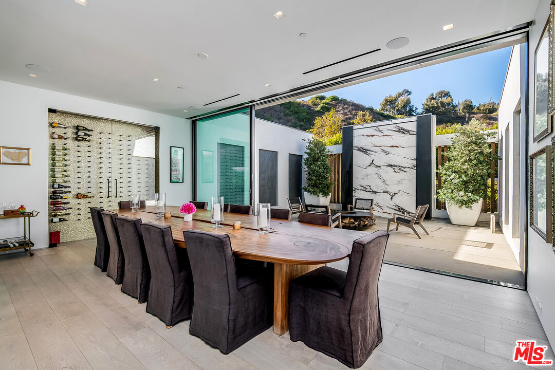 23919 Malibu Road Malibu, CA 90265 - Photo 9 of 31