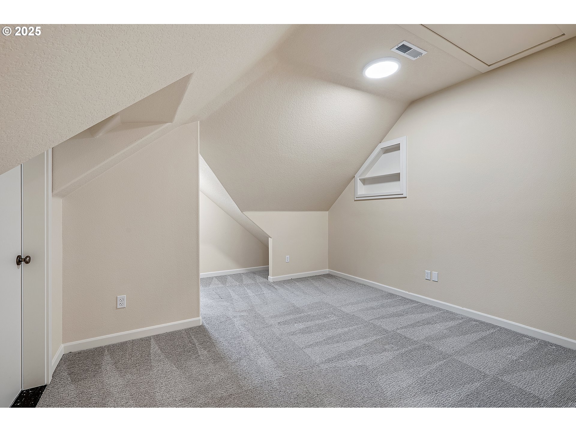 3578 Northwest Gerritz Terrace Portland, OR 97229 - Photo 30 of 38