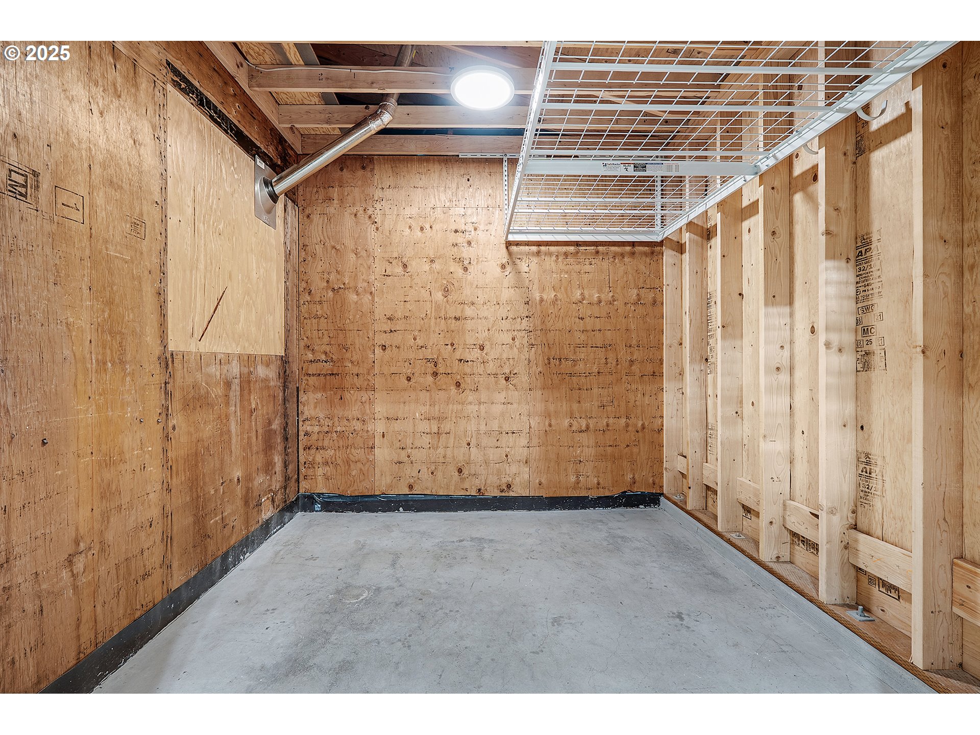 3578 Northwest Gerritz Terrace Portland, OR 97229 - Photo 32 of 38 Storage