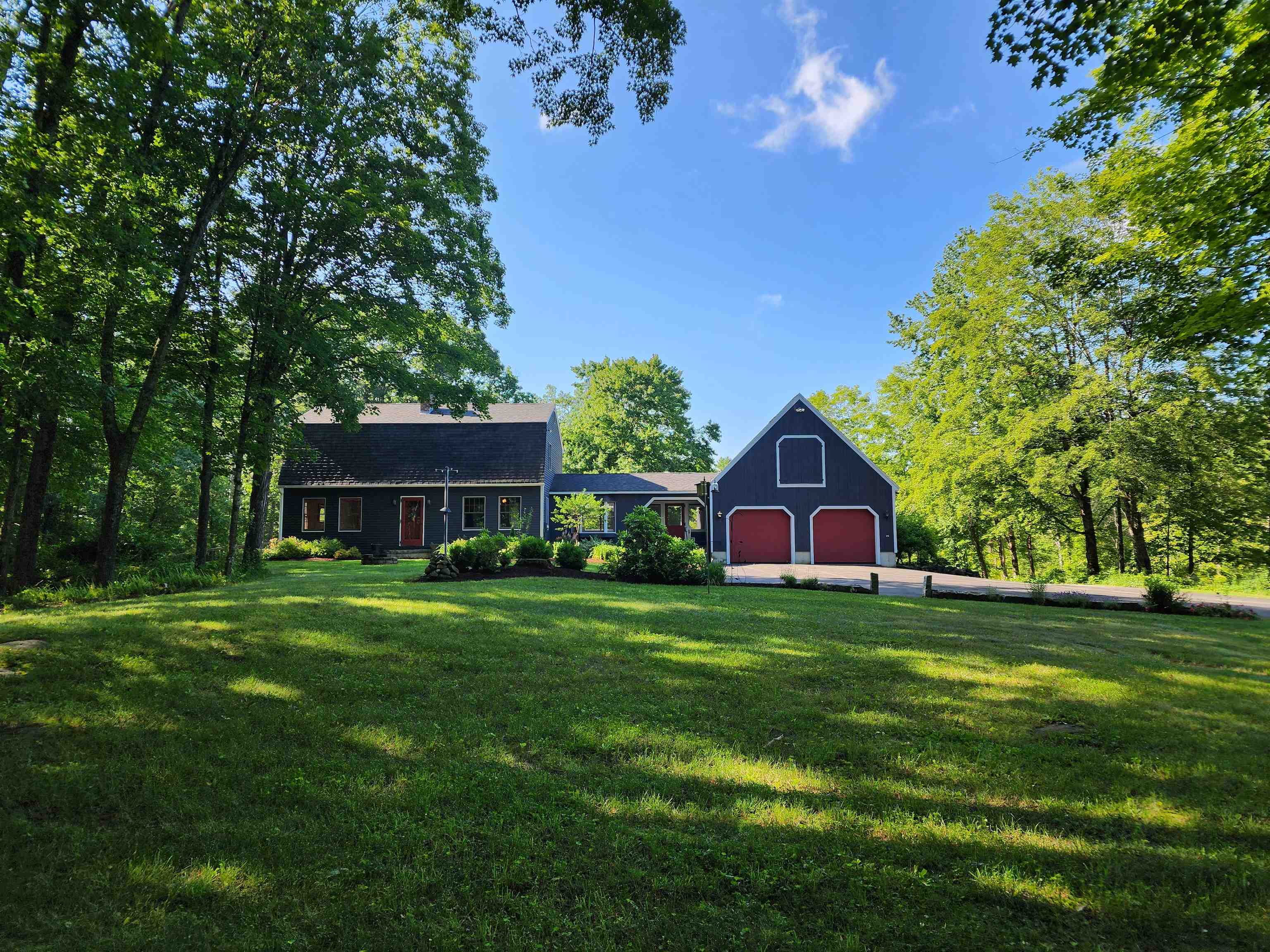 1055 Pine Street Hopkinton, NH 03229 - Photo 4 of 46