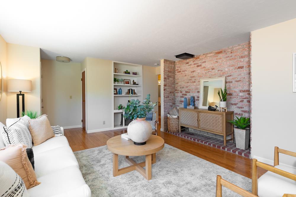 771 Seacliff Drive Aptos, CA 95003 - Photo 4 of 26 a living room with furniture