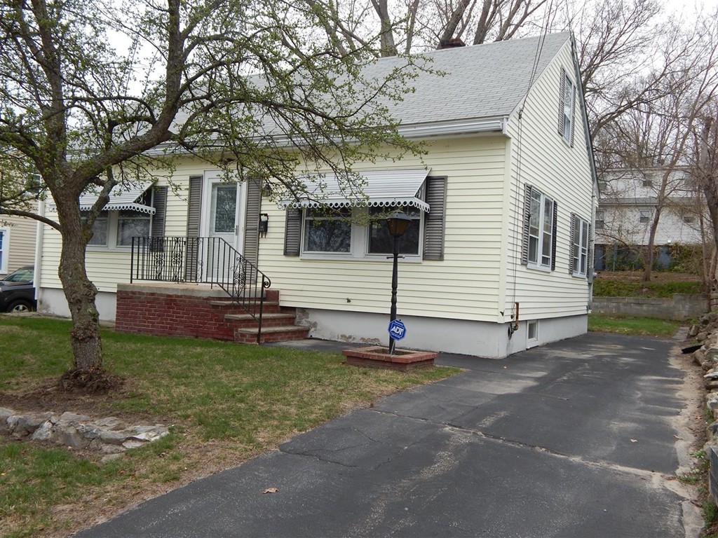 899 Riverside Drive Methuen, MA 01844 - Photo 1 of 28 Gallery Image 1