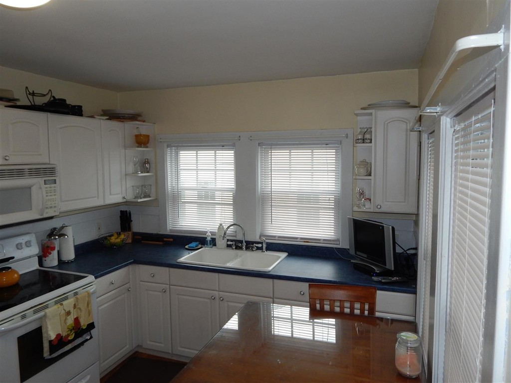 899 Riverside Drive Methuen, MA 01844 - Photo 6 of 28 Gallery Image 6