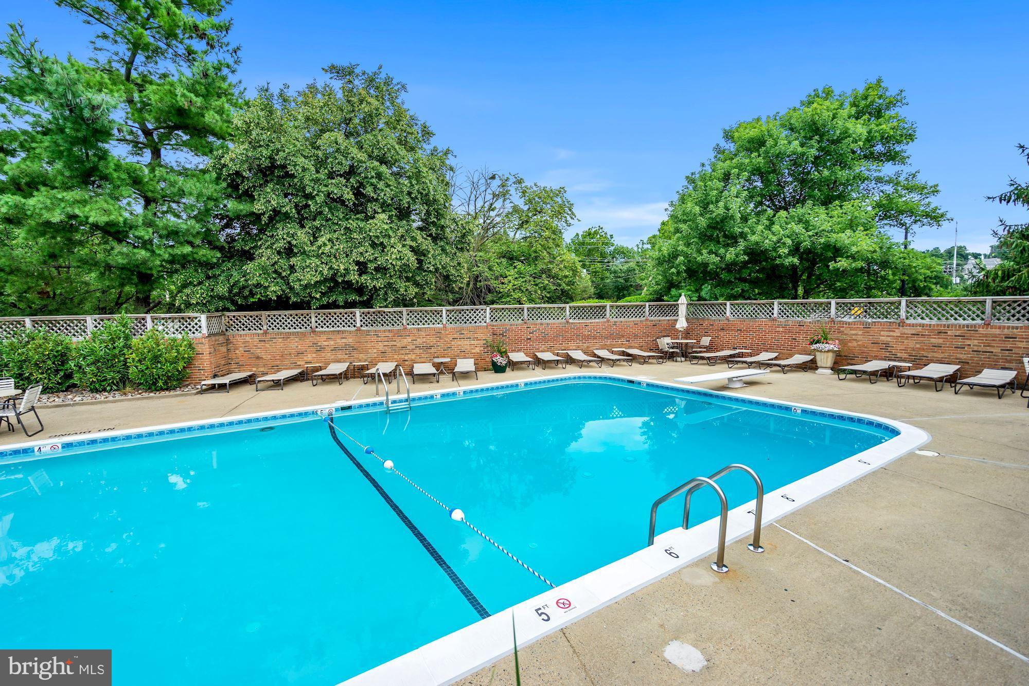 4519 28th Road South, Unit 45 Arlington, VA 22206 - Photo 23 of 27 Relax and enjoy the pool