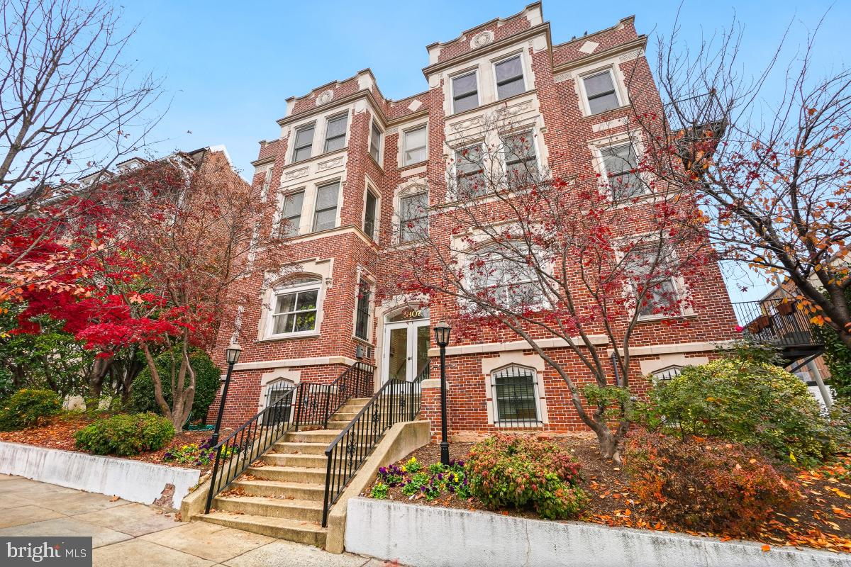 1807 California Street Northwest, Unit 305 Washington, DC 20009 - Photo 2 of 30 front view of a building