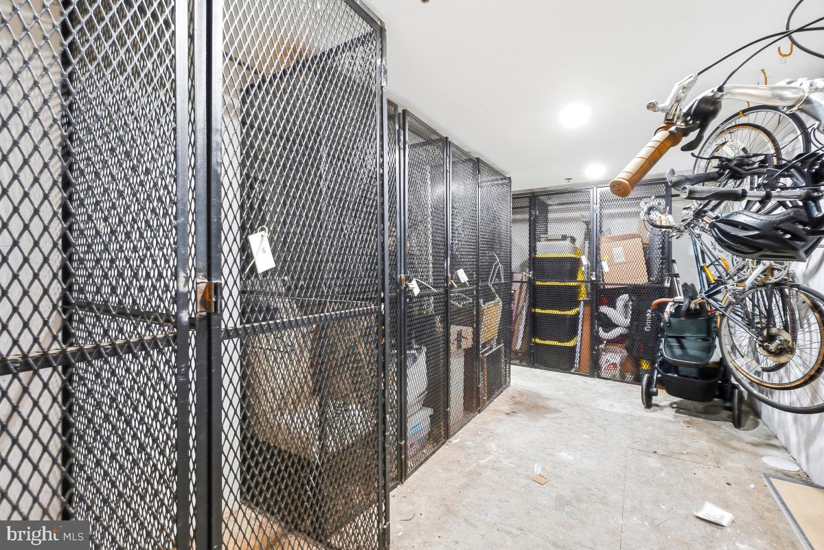 1807 California Street Northwest, Unit 305 Washington, DC 20009 - Photo 30 of 30 a view of a interior of house