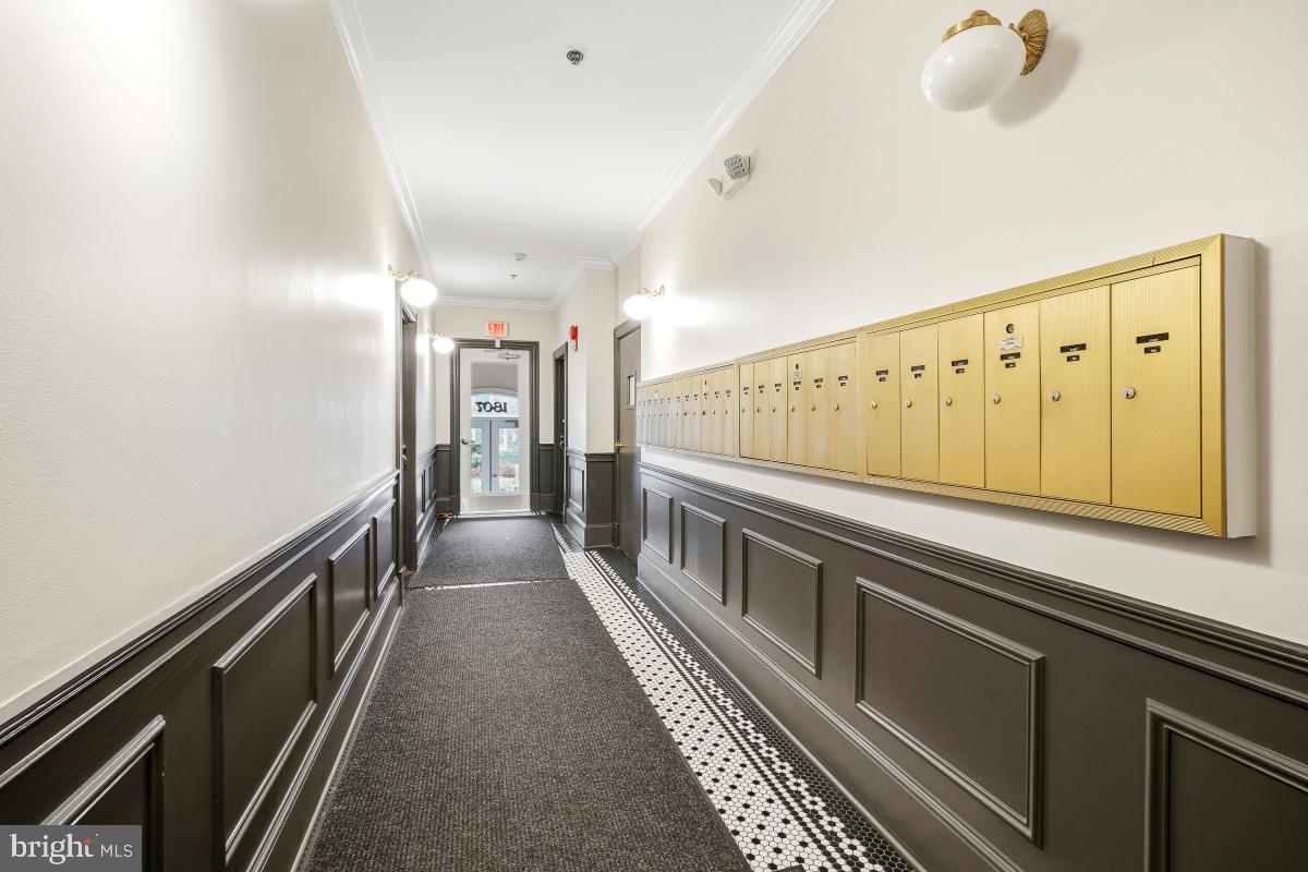 1807 California Street Northwest, Unit 305 Washington, DC 20009 - Photo 4 of 30 a view of a hallway with staircase