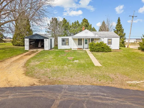 $489,900 | 2280 South Rock City Road, Ridott, IL 61067