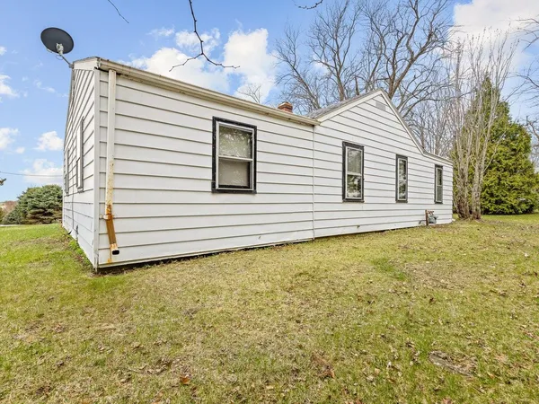 $489,900 | 2280 South Rock City Road, Ridott, IL 61067