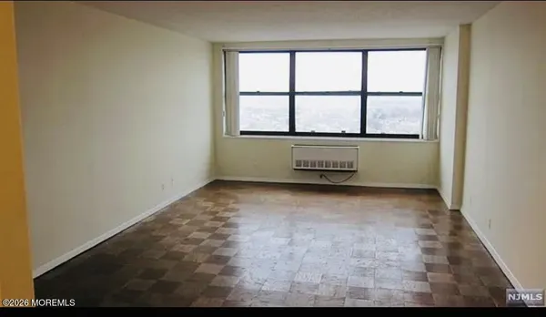 $349,999 | 7000 Boulevard East, Unit 49I, Guttenberg, NJ 07093
