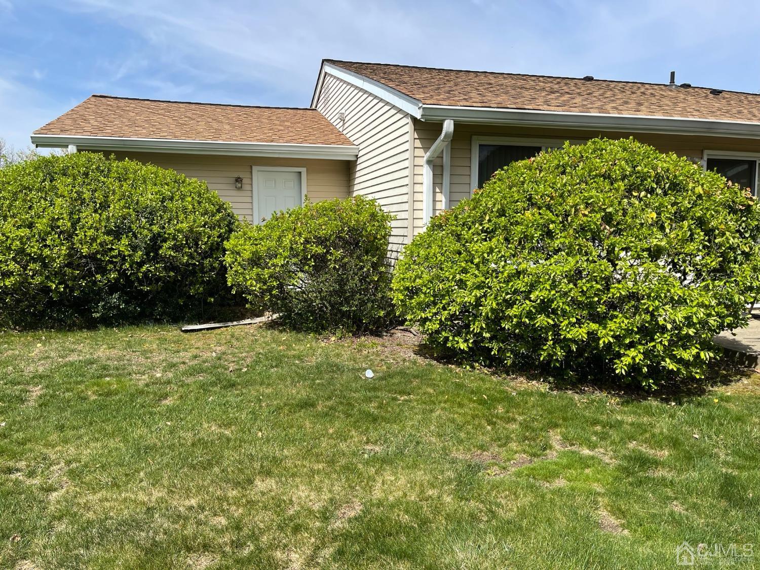B Closter Road Monroe Township, NJ 08831 - Photo 8 of 34