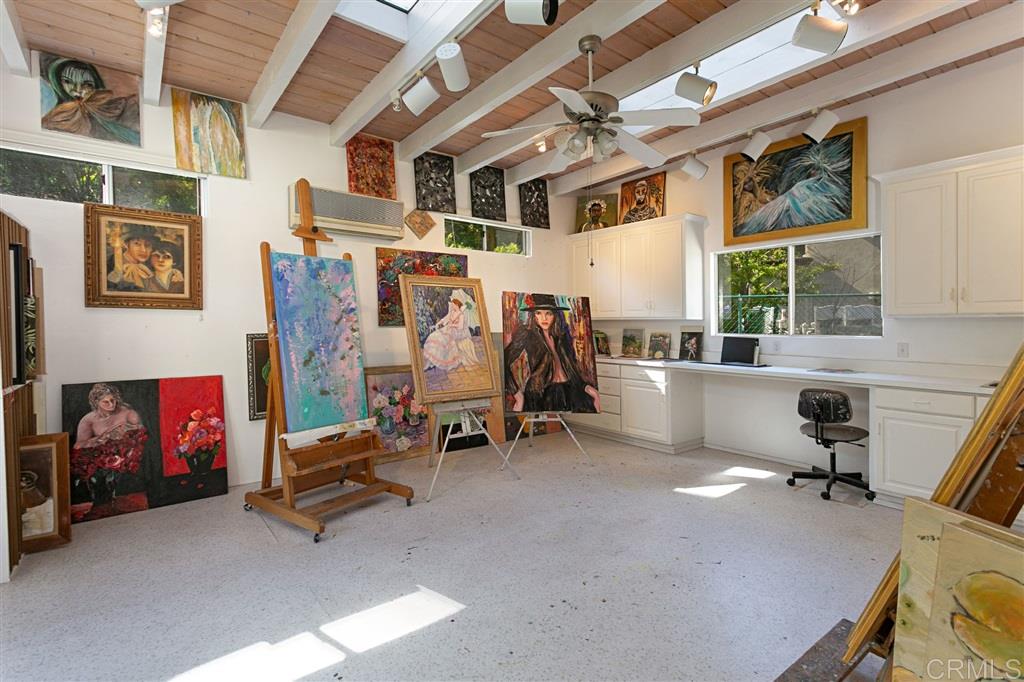 2075 Playa Road Carlsbad, CA 92009 - Photo 20 of 24 Gallery Image 20
