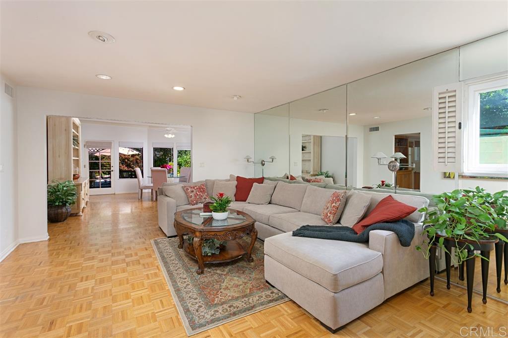 2075 Playa Road Carlsbad, CA 92009 - Photo 8 of 24 Gallery Image 8