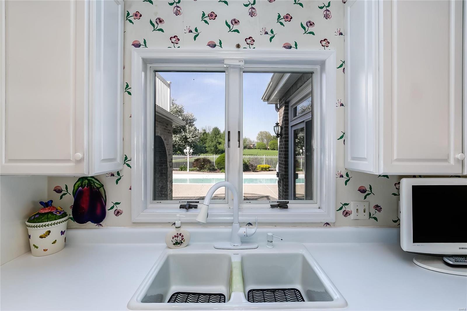 421 Lake Christine Drive Belleville, IL 62221 - Photo 23 of 53