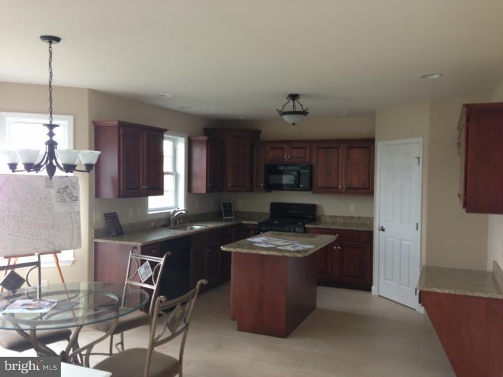 5115 Stoudts Ferry Bridge Road, Unit RC149 Reading, PA 19605 - Photo 7 of 21 Gallery Image 7