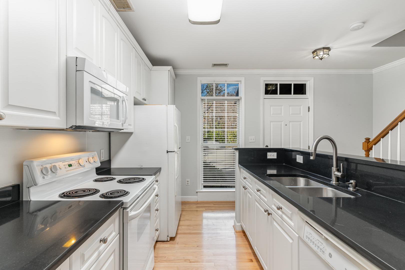 111 Ellington Oaks Court Raleigh, NC 27603 - Photo 7 of 25