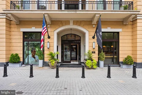 $850,000 | 8551 Connecticut Avenue, Unit 203, Chevy Chase, MD 20815