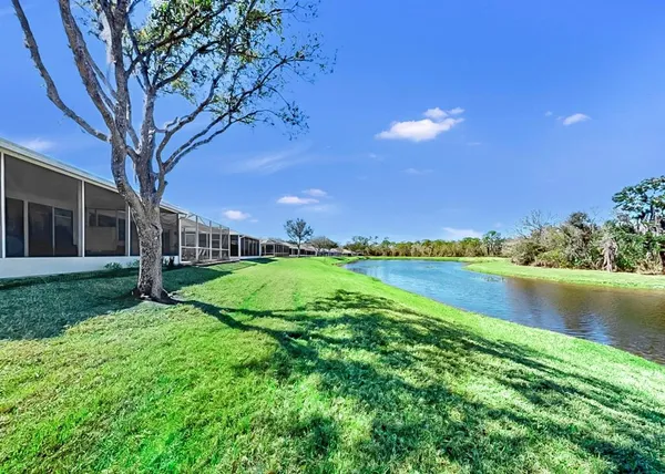 $384,000 | 15748 Phoebepark Avenue, Lithia, FL 33547