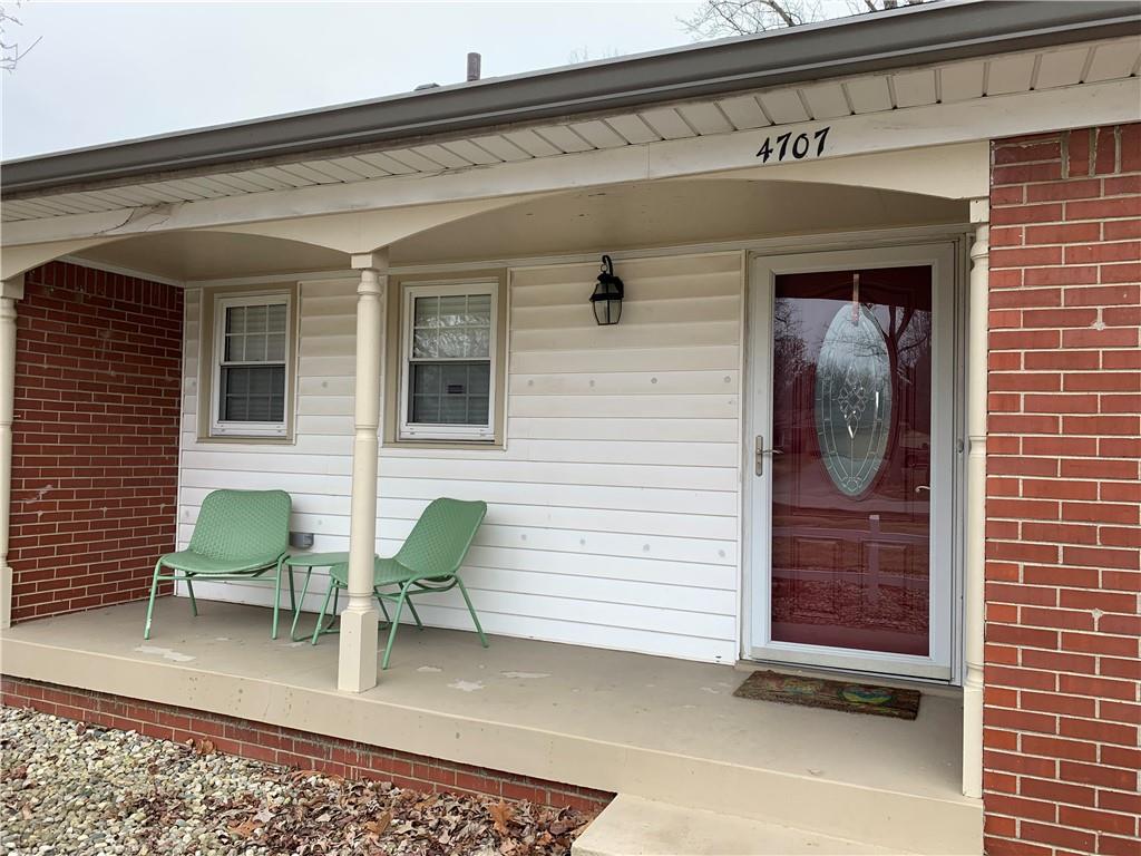 4707 Radnor Road Indianapolis, IN 46226 - Photo 4 of 47 Gallery Image 4
