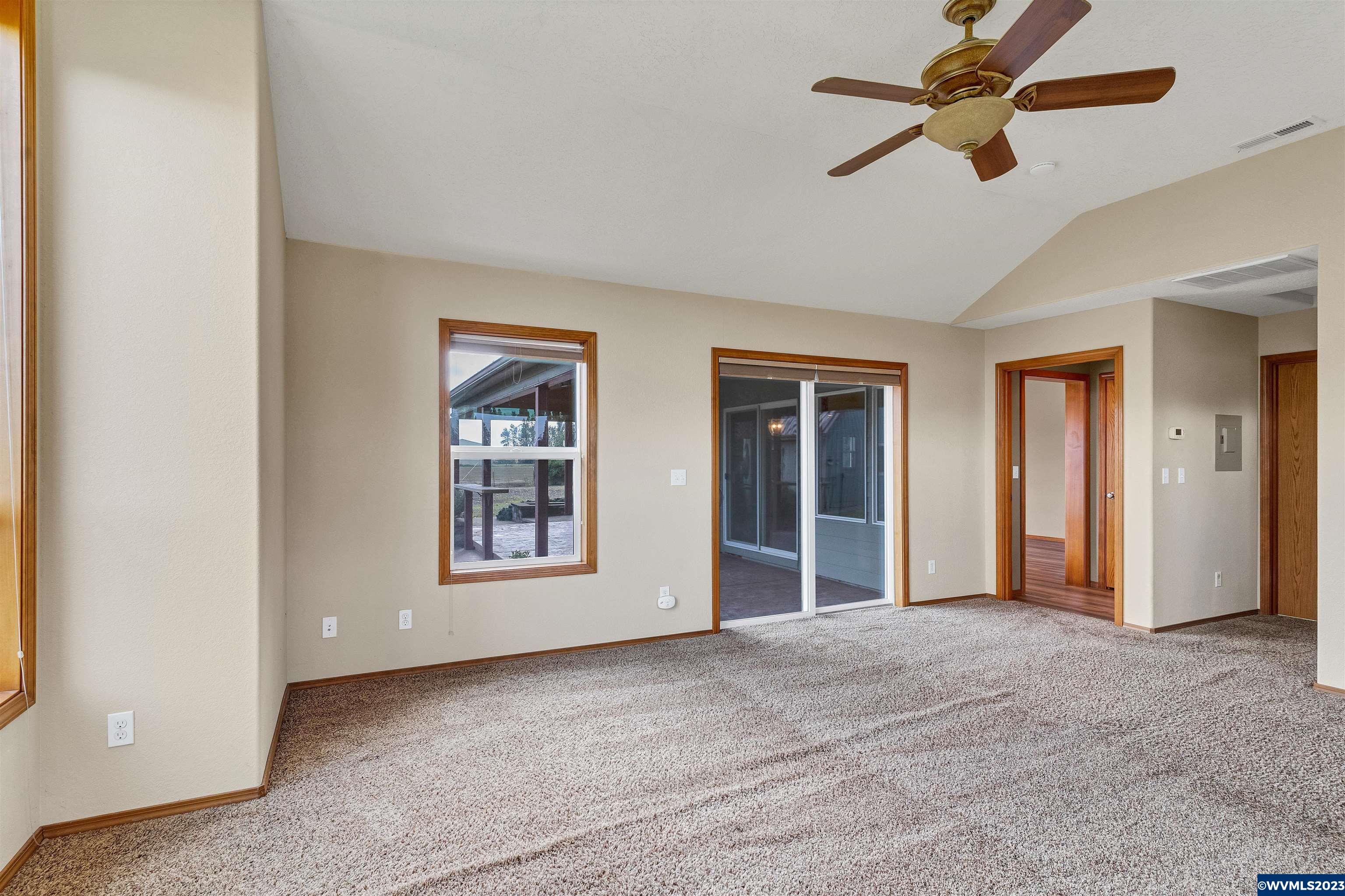 14214 Manning Road Northeast Woodburn, OR 97071 - Photo 36 of 42