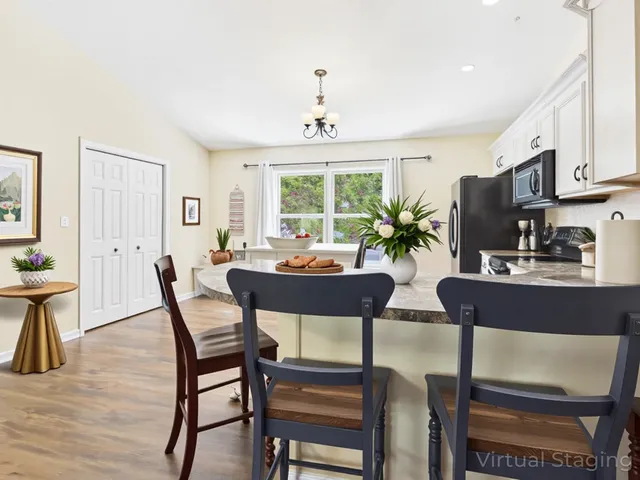 $579,000 | 73 Mingo Drive, Eddyville, KY 42038