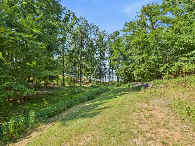 $579,000 | 73 Mingo Drive, Eddyville, KY 42038