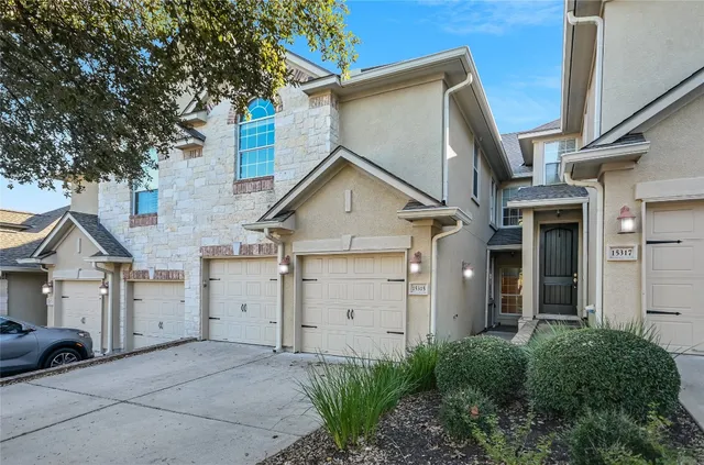 $2,700 | 15315 Glen Heather Drive, Unit 905, Lakeway, TX 78738