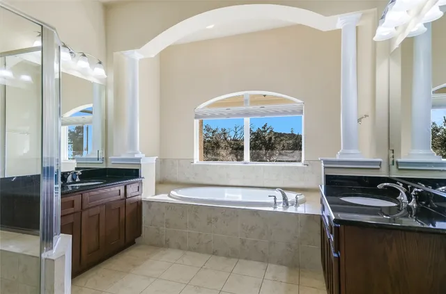 $2,700 | 15315 Glen Heather Drive, Unit 905, Lakeway, TX 78738