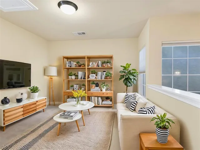 $2,700 | 15315 Glen Heather Drive, Unit 905, Lakeway, TX 78738