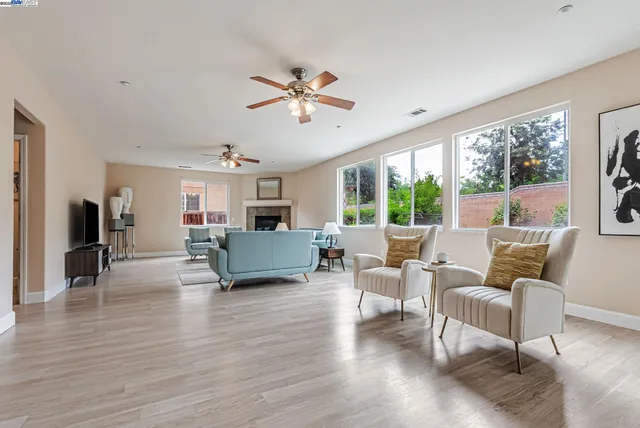 $929,999 | 141 Pescara Boulevard, Brentwood, CA 94513