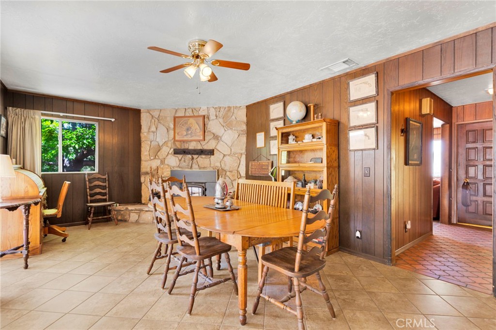5500 Oil Well Road Phelan, CA 92371 - Photo 11 of 65 a dining room with furniture and window