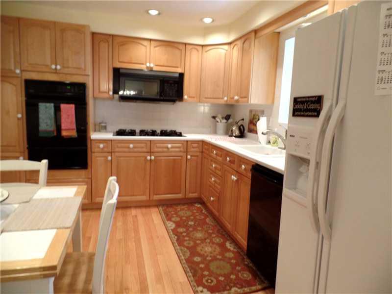 921 Shadycrest Road Beechview, PA 15216 - Photo 4 of 25 Kitchen.
