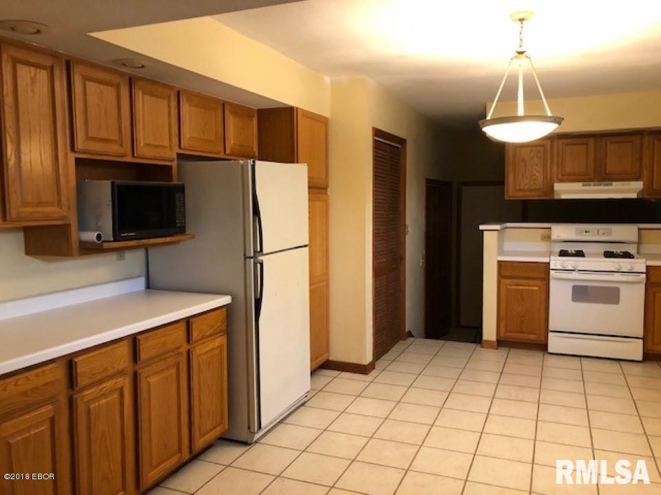 116 Circle Drive Herrin, IL 62948 - Photo 7 of 20