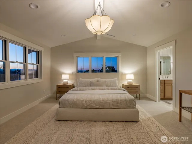 $3,298,000 | 6807 54th Avenue Northeast, Seattle, WA 98115