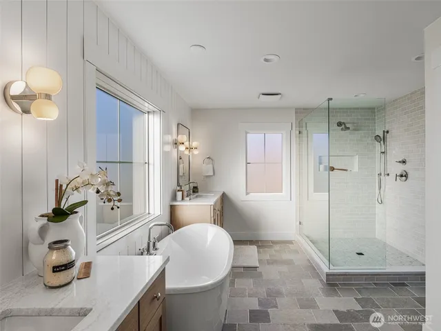 $3,298,000 | 6807 54th Avenue Northeast, Seattle, WA 98115