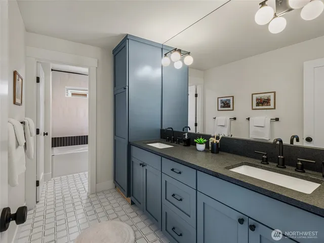 $3,298,000 | 6807 54th Avenue Northeast, Seattle, WA 98115