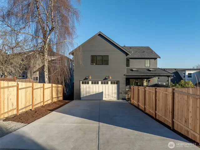 $3,298,000 | 6807 54th Avenue Northeast, Seattle, WA 98115