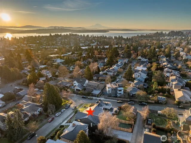 $3,298,000 | 6807 54th Avenue Northeast, Seattle, WA 98115