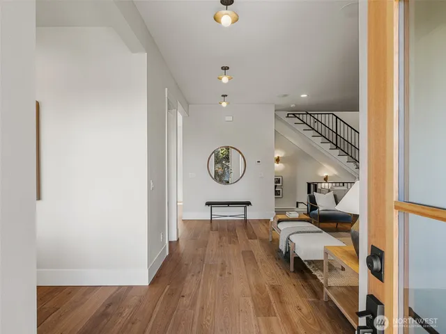 $3,298,000 | 6807 54th Avenue Northeast, Seattle, WA 98115