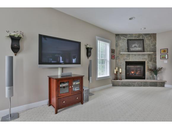 2 Edinburgh Road Windham, NH 03087 - Photo 15 of 36