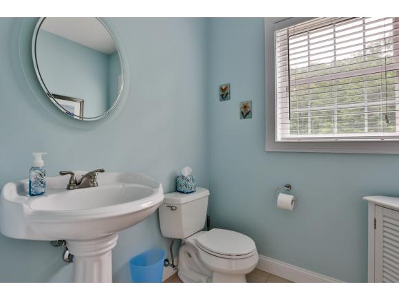 2 Edinburgh Road Windham, NH 03087 - Photo 20 of 36