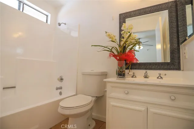 $419,000 | 14405 Cerise Avenue, Unit 35, Hawthorne, CA 90250